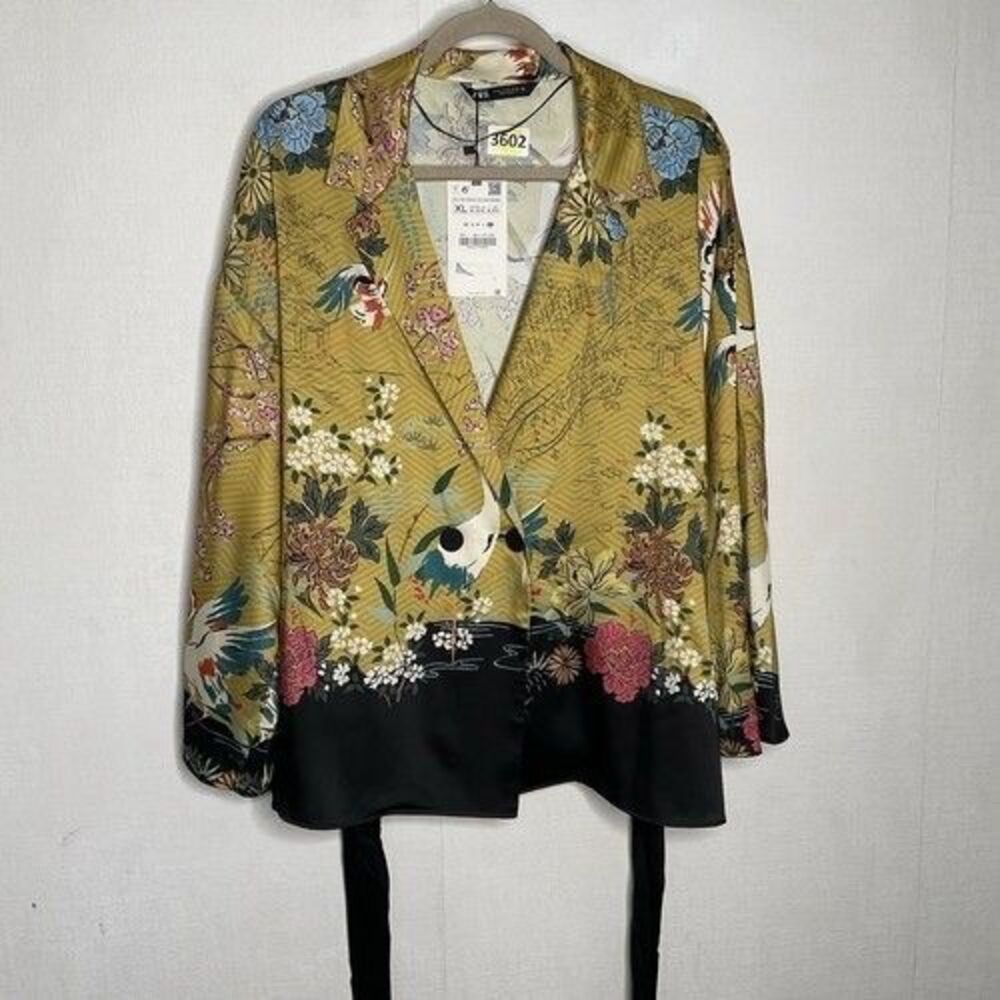 NWT Zara Yellow Satin Printed Belt Oriental Short Kimono Blouse‎ Women Size XL
